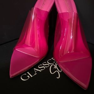 “Dahlia.” Stiletto